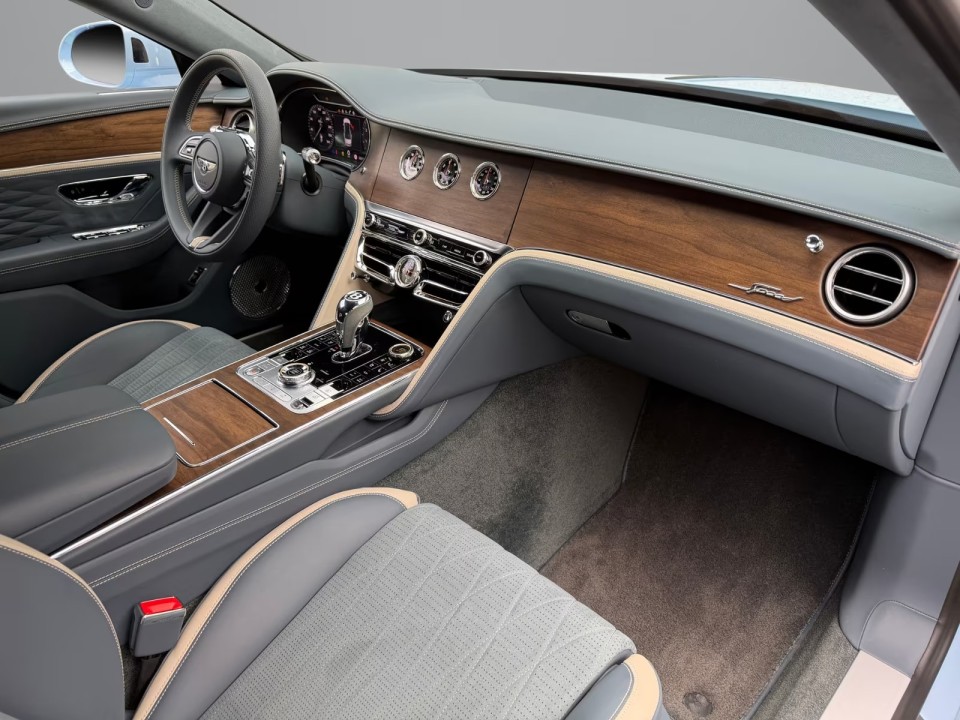 Bentley Flying Spur Speed W12 - foto 12