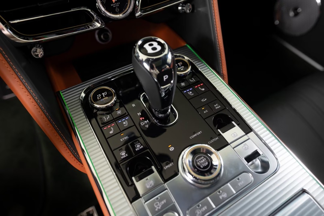 Bentley Flying Spur S V8 - foto 15