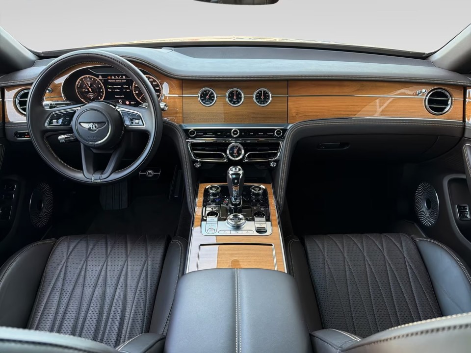 Bentley Flying Spur Hybrid - foto 12