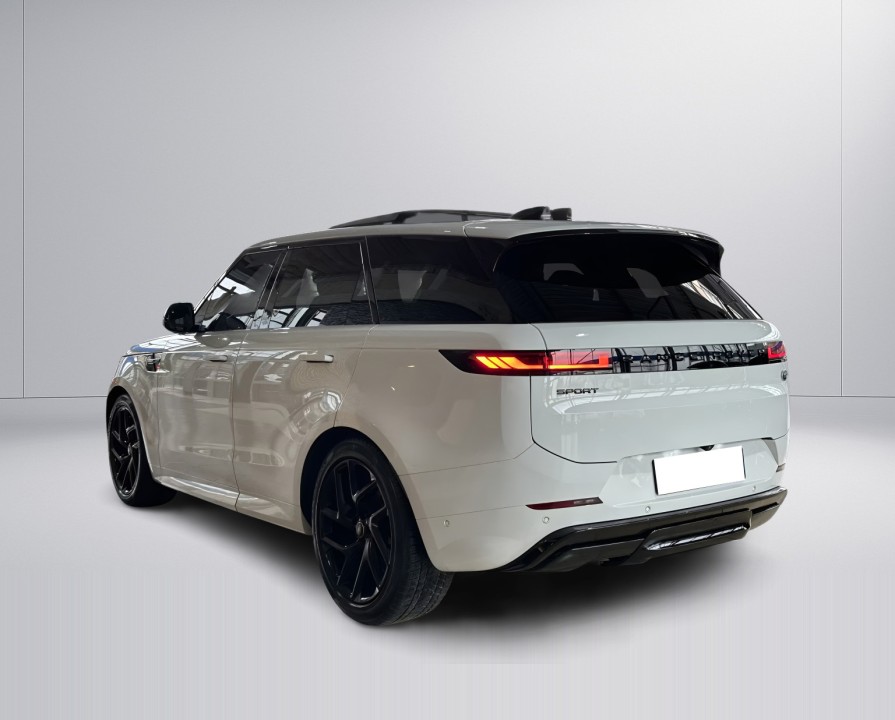 Land Rover Range Rover Sport D300 Dynamic HSE (4)