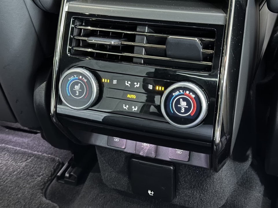 Land Rover Range Rover Sport D300 Dynamic HSE - foto 19