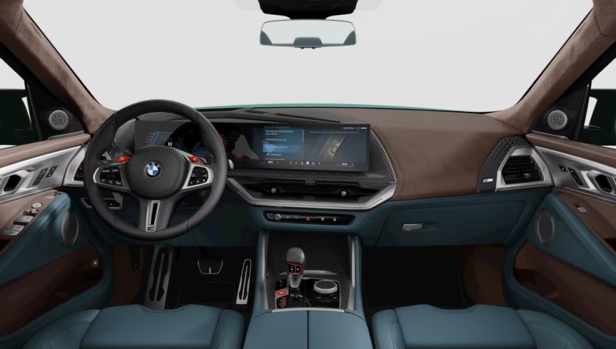BMW XM 50e (3)