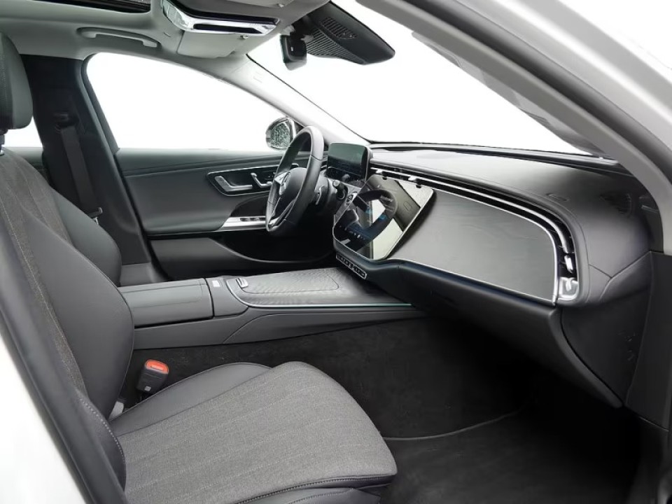 Mercedes-Benz E 400e 4MATIC - foto 7