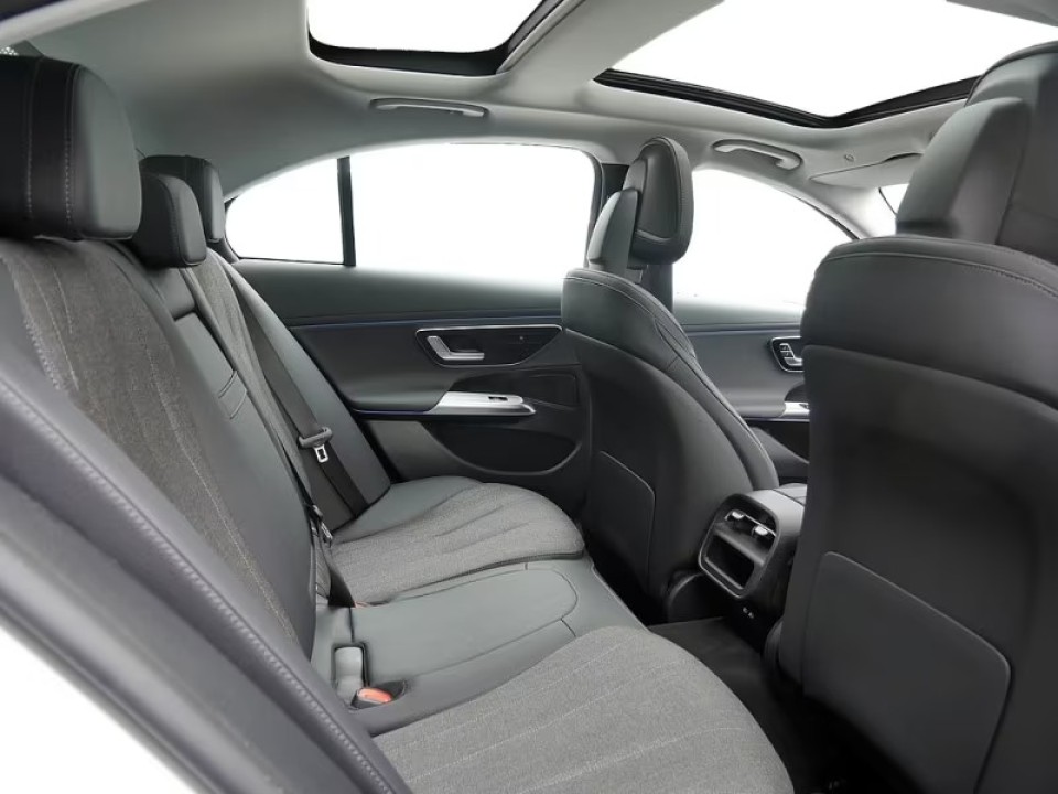Mercedes-Benz E 400e 4MATIC - foto 14