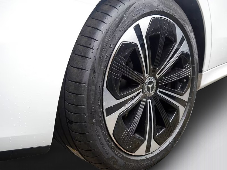 Mercedes-Benz E 400e 4MATIC - foto 20