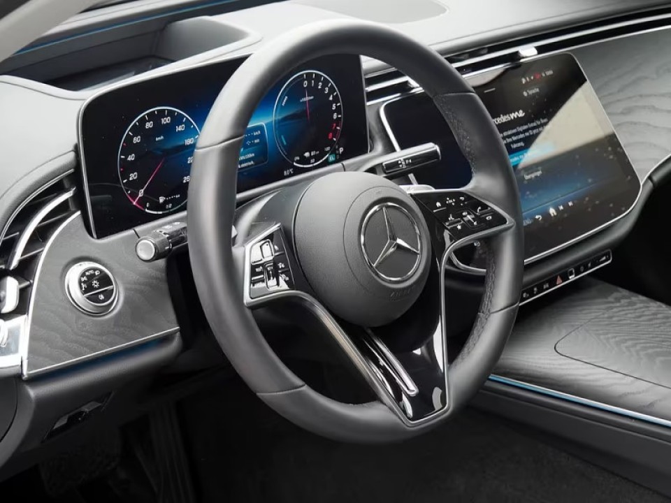 Mercedes-Benz E 400e 4MATIC - foto 6