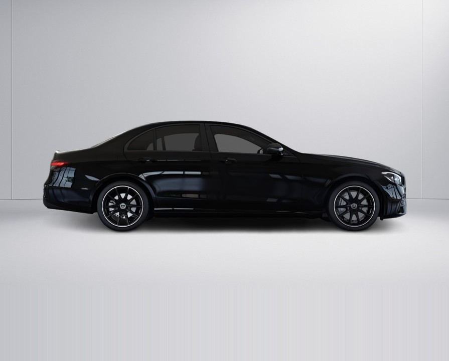 Mercedes-Benz E 300de AMG Line (3)