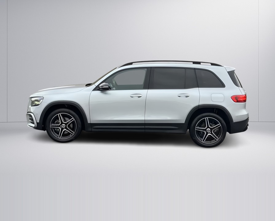 Mercedes-Benz GLB 180 AMG Line (2)