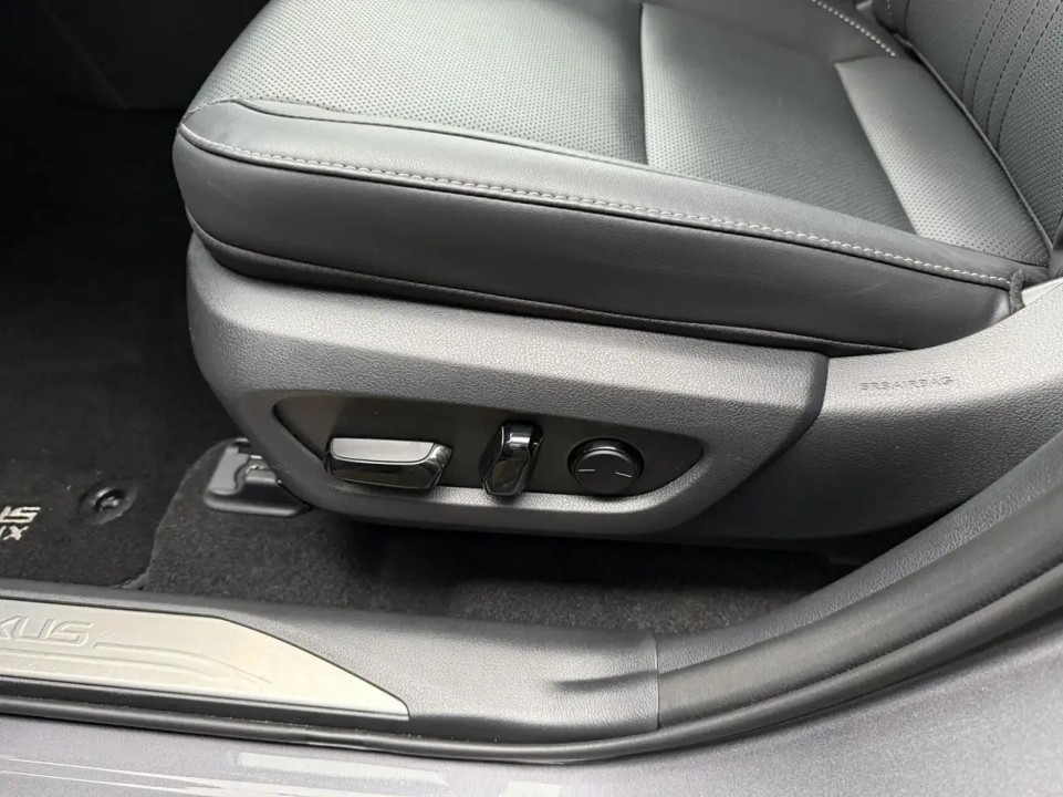 Lexus Seria NX 450h+ AWD - foto 20