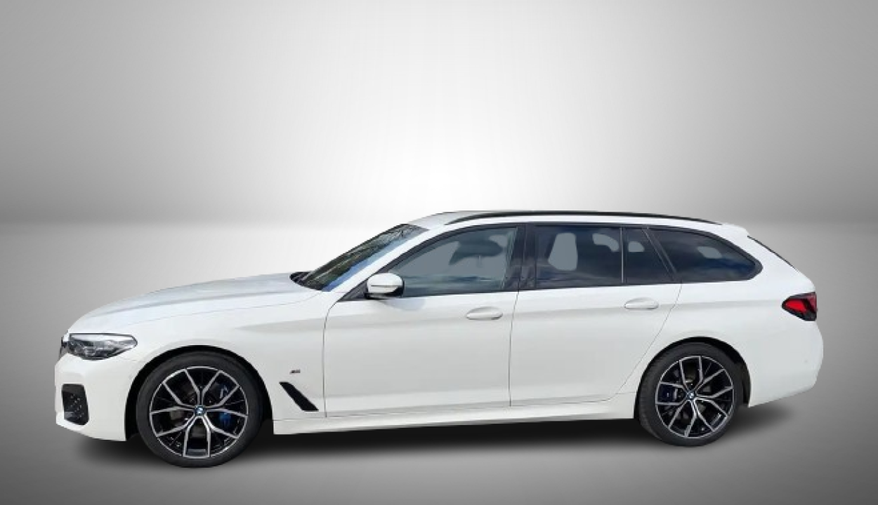 BMW Seria 5 520d Touring M-Sport (4)