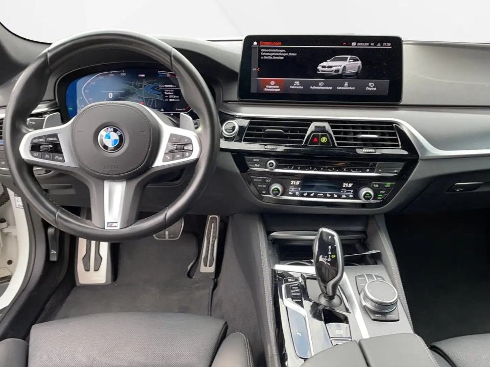 BMW Seria 5 520d Touring M-Sport - foto 8