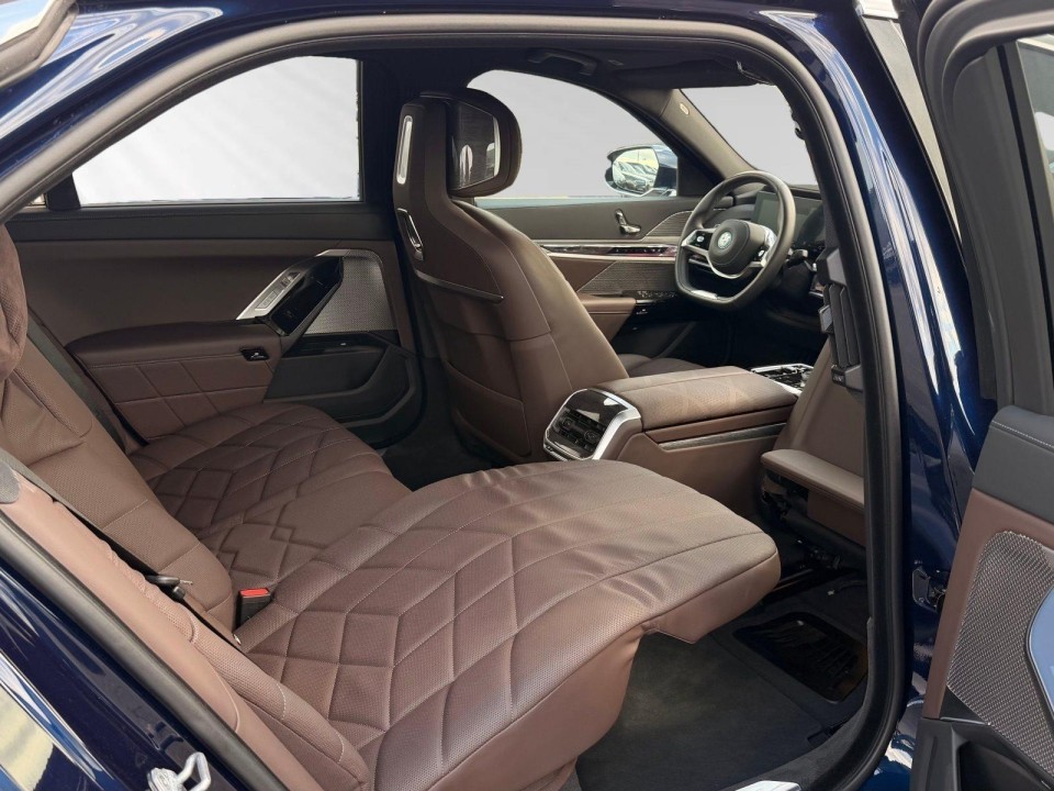 BMW Seria 7 750e xDrive - foto 9