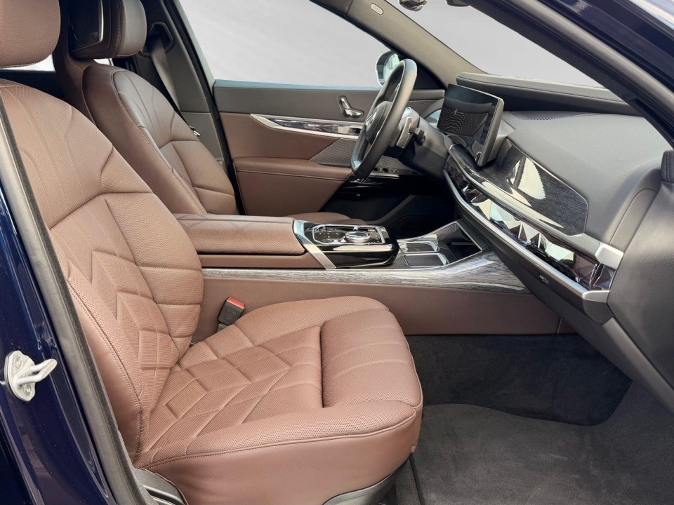 BMW Seria 7 750e xDrive - foto 8