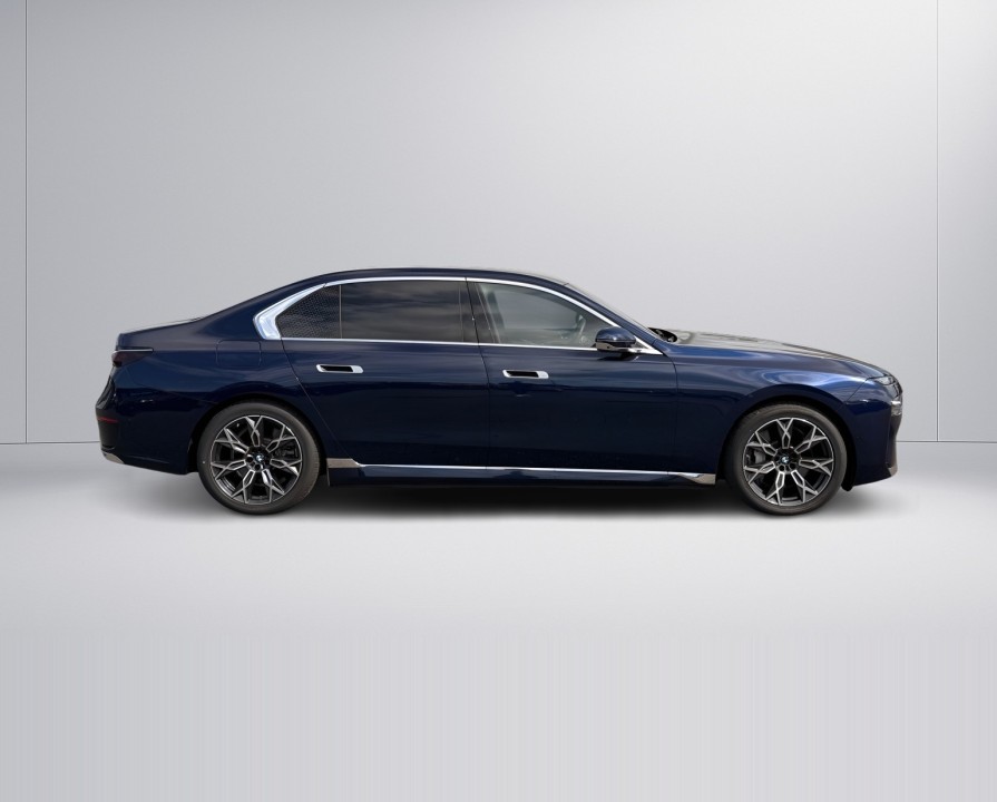 BMW Seria 7 750e xDrive (3)