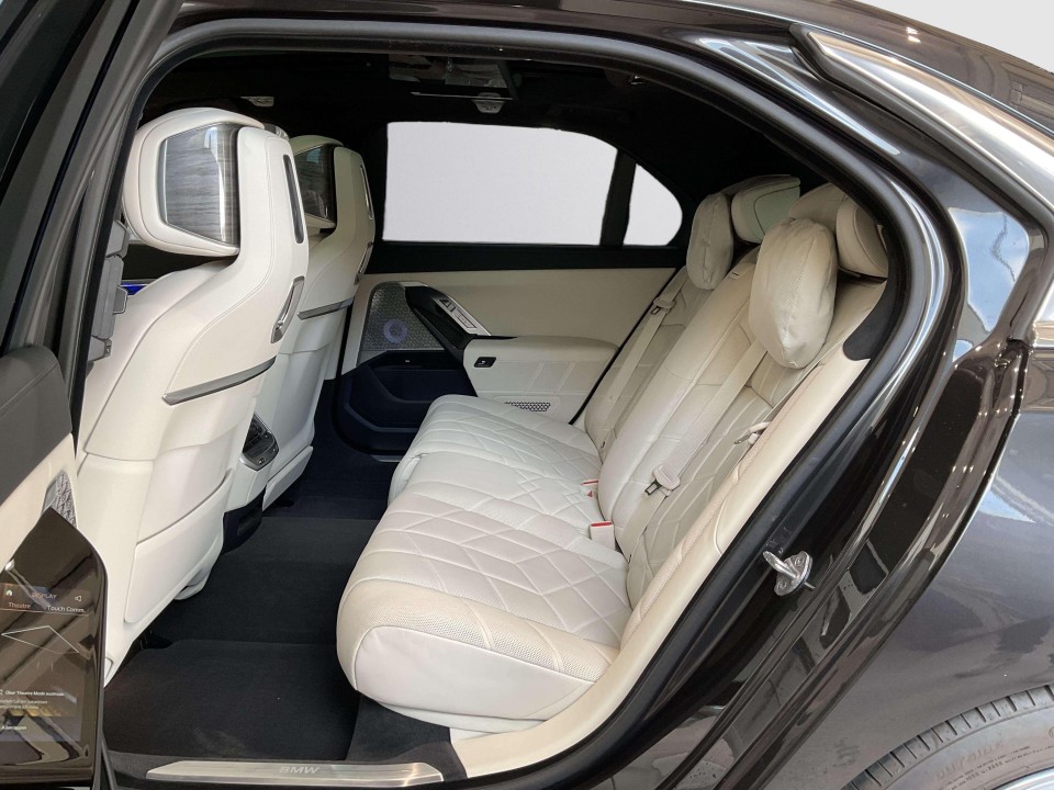 BMW Seria 7 750e xDrive - foto 8