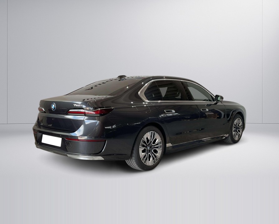 BMW Seria 7 750e xDrive (4)