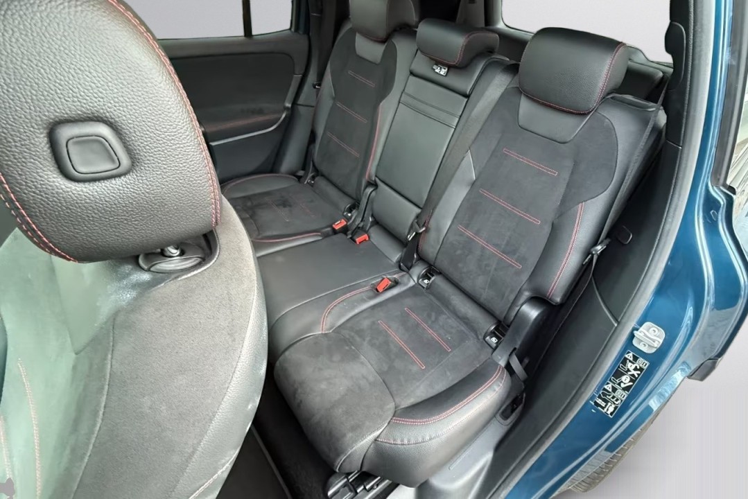 Mercedes-Benz GLB 200d AMG Line - foto 12