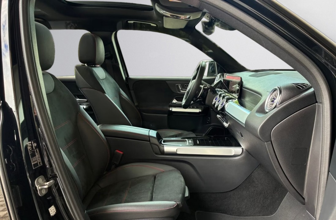 Mercedes-Benz GLB AMG 35 4MATIC - foto 12