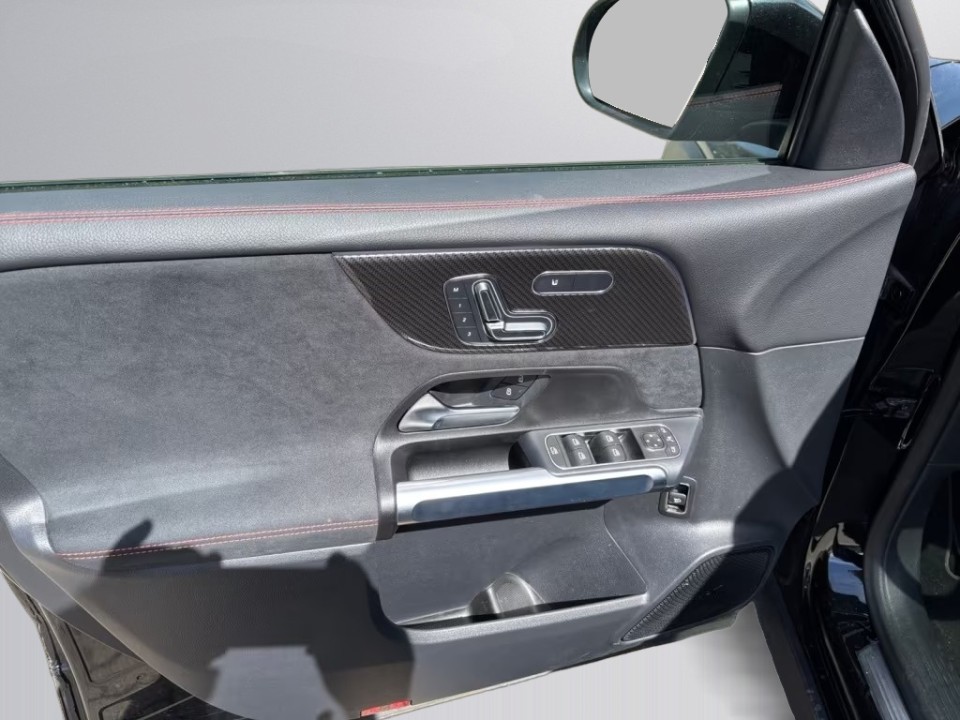 Mercedes-Benz GLB 220d 4MATIC AMG Line - foto 16