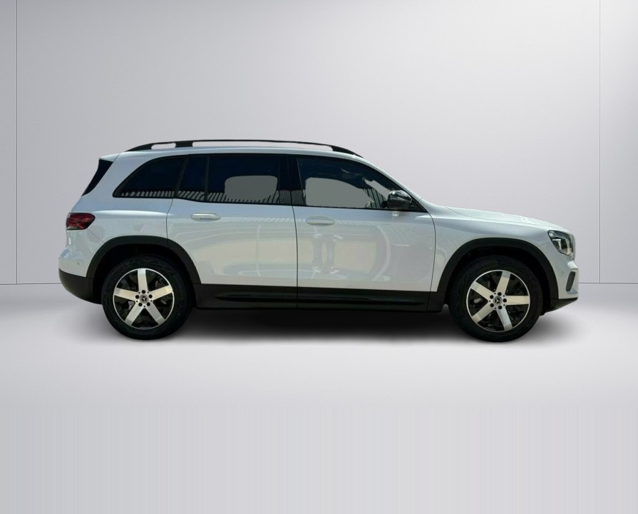 Mercedes-Benz GLB 220d 4MATIC (3)