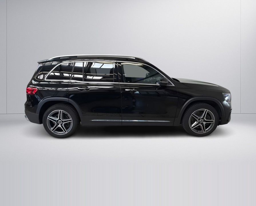 Mercedes-Benz GLB 220d 4MATIC AMG Line (2)