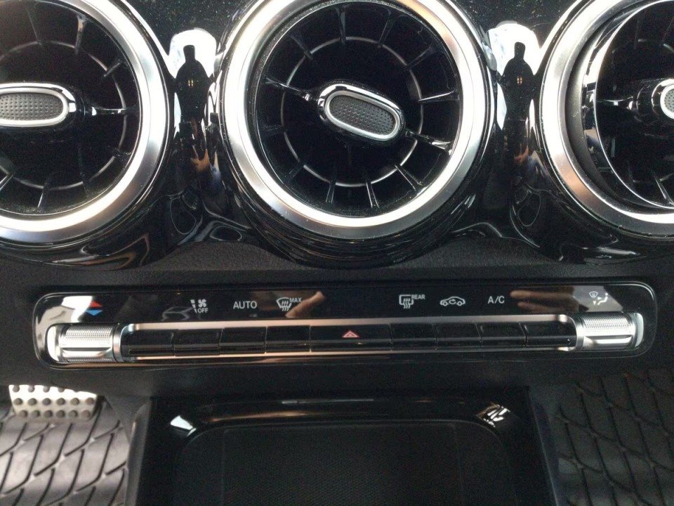 Mercedes-Benz GLB 220d 4MATIC AMG Line - foto 10
