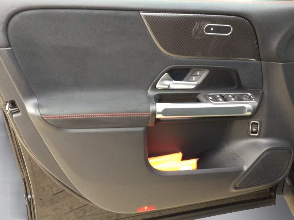 Mercedes-Benz GLB 220d 4MATIC AMG Line - foto 13