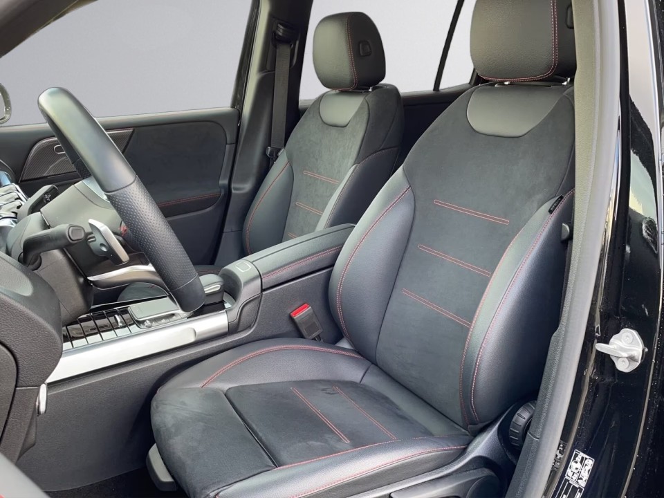 Mercedes-Benz GLB 250 4MATIC AMG Line - foto 9