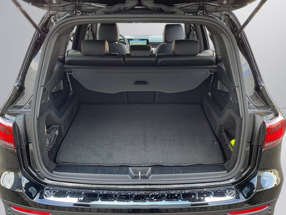 Mercedes-Benz GLB 250 4MATIC AMG Line - foto 18