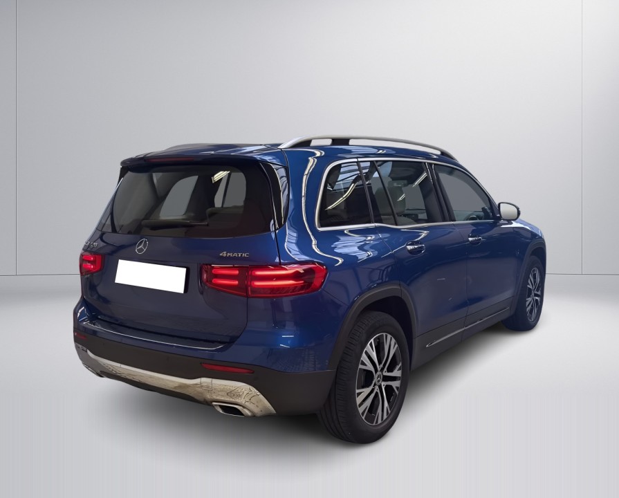Mercedes-Benz GLB 220 4MATIC (3)