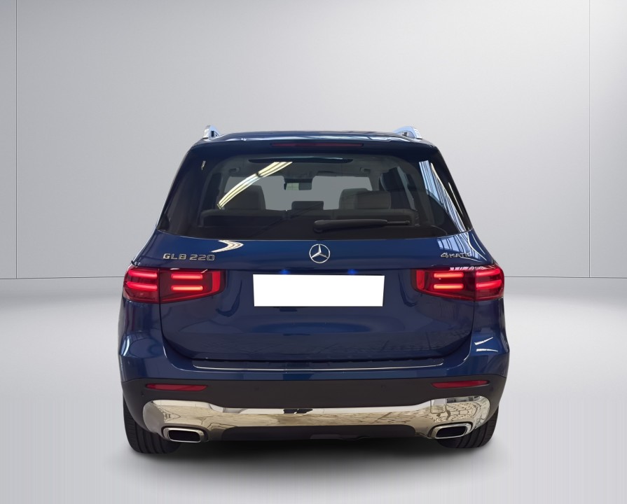 Mercedes-Benz GLB 220 4MATIC (4)