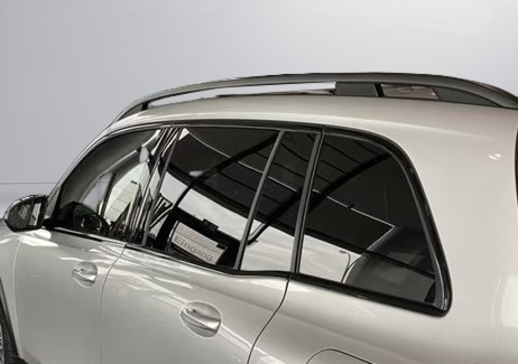 Mercedes-Benz GLB 250 4MATIC AMG - foto 20