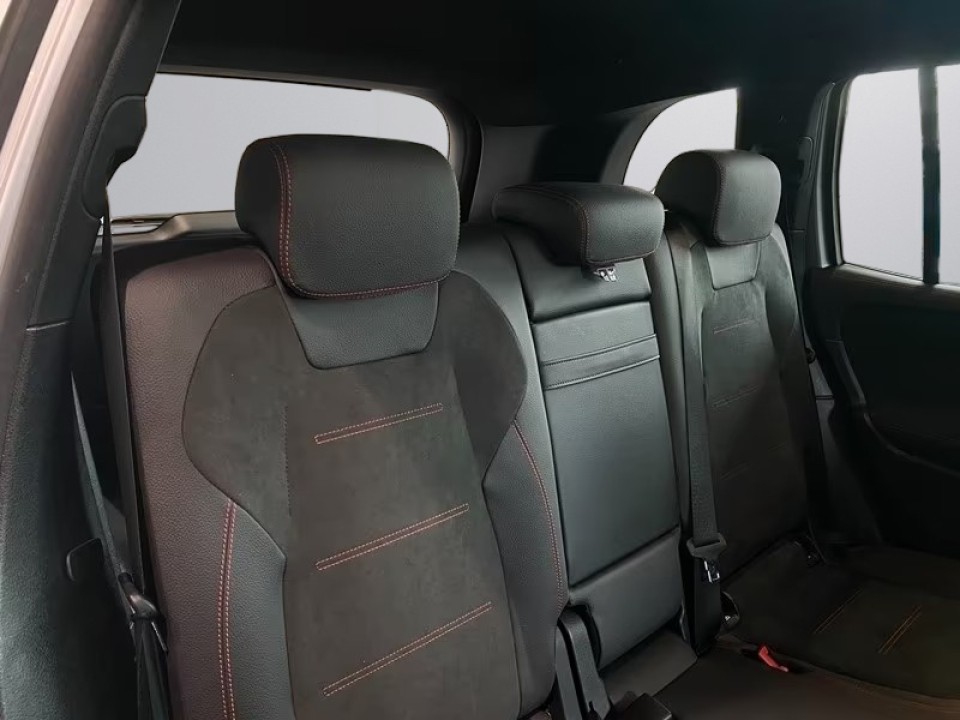 Mercedes-Benz GLB 250 4MATIC AMG - foto 17