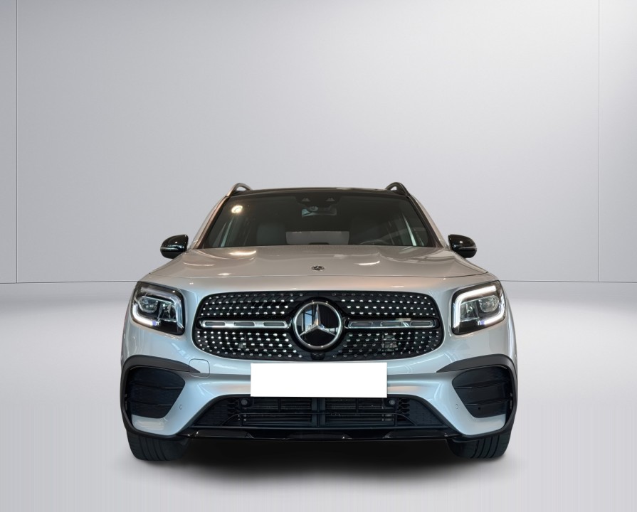 Mercedes-Benz GLB 250 4MATIC AMG - foto 8