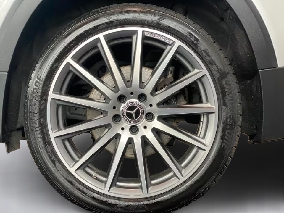Mercedes-Benz GLB 250 4MATIC AMG - foto 22