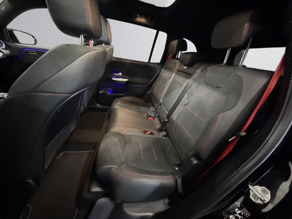 Mercedes-Benz GLB AMG 35 4MATIC - foto 26