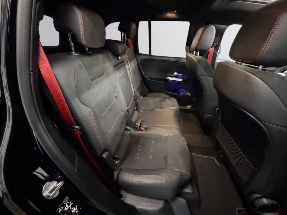 Mercedes-Benz GLB AMG 35 4MATIC - foto 25