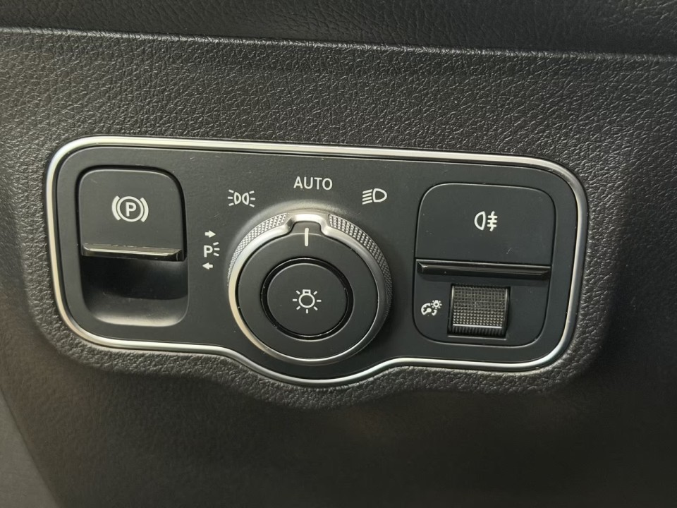 Mercedes-Benz GLB AMG 35 4MATIC - foto 18