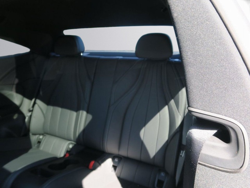 Mercedes-Benz CLE 300e - foto 7
