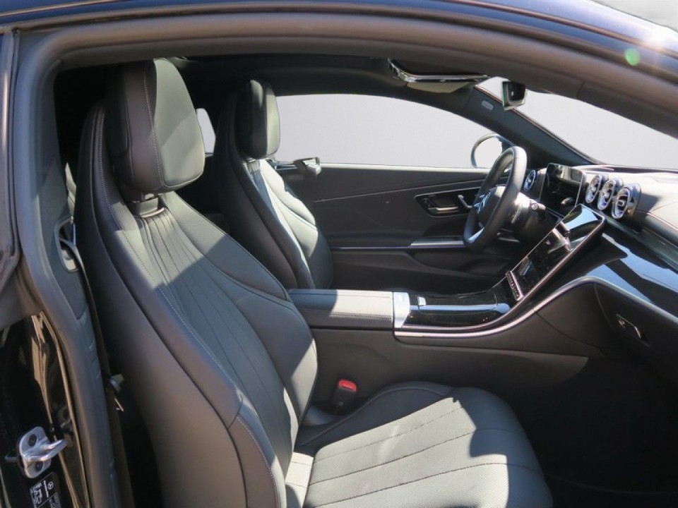 Mercedes-Benz CLE 300e - foto 9
