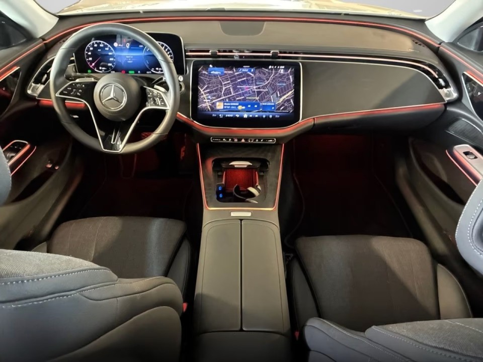 Mercedes-Benz E 300e 4MATIC Avantgarde - foto 10
