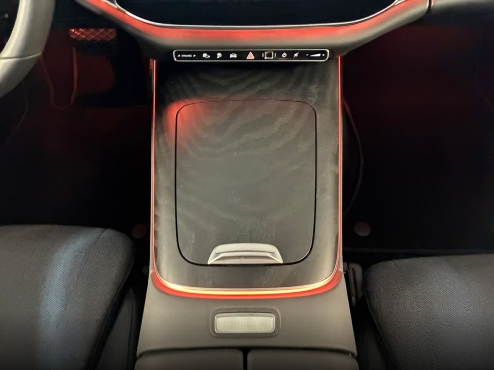 Mercedes-Benz E 300e 4MATIC Avantgarde - foto 12