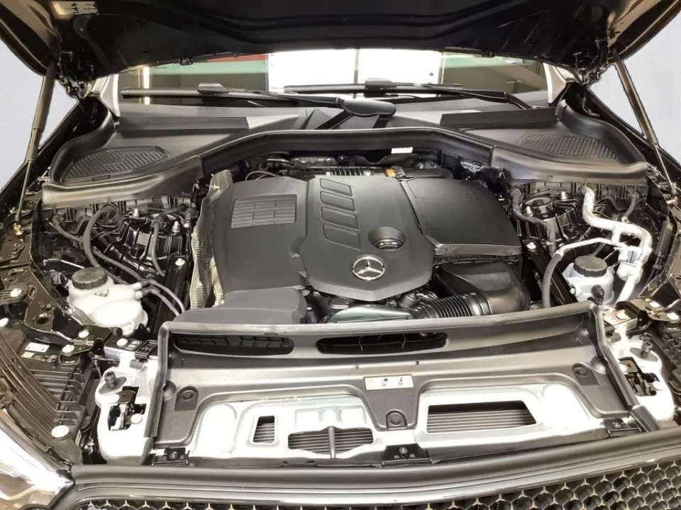 Mercedes-Benz GLC Coupé 300d 4MATIC AMG Line - foto 18
