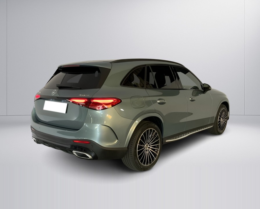 Mercedes-Benz GLC 300d 4MATIC AMG Line (5)