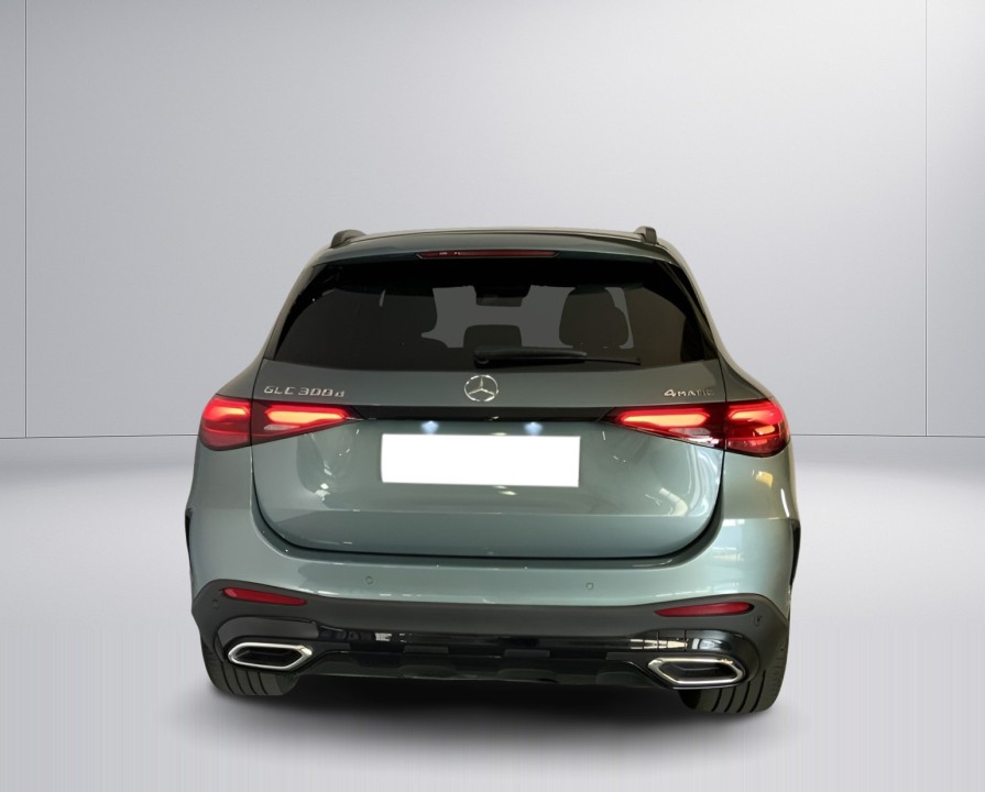 Mercedes-Benz GLC 300d 4MATIC AMG Line (4)