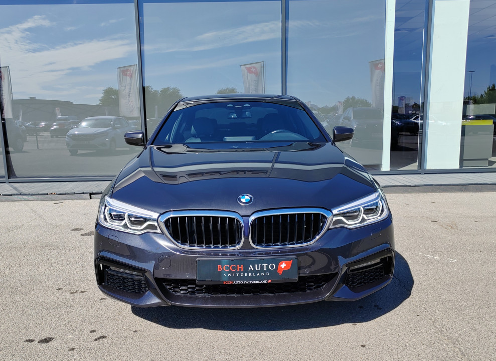 BMW Seria 5 520d xDrive M-Sport - foto 8