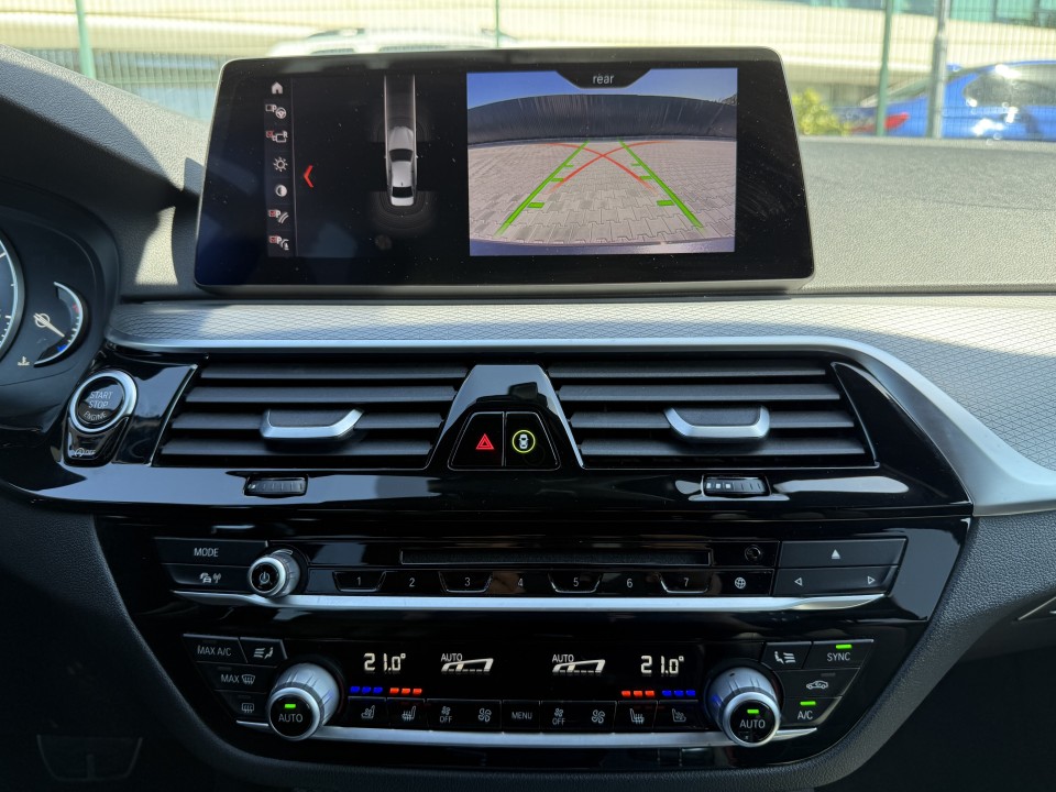 BMW Seria 5 520d xDrive M-Sport - foto 16