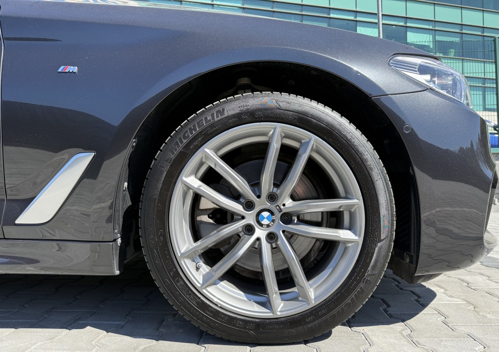 BMW Seria 5 520d xDrive M-Sport - foto 21