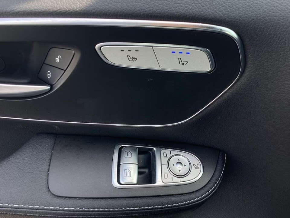 Mercedes-Benz EQV 300 - foto 17