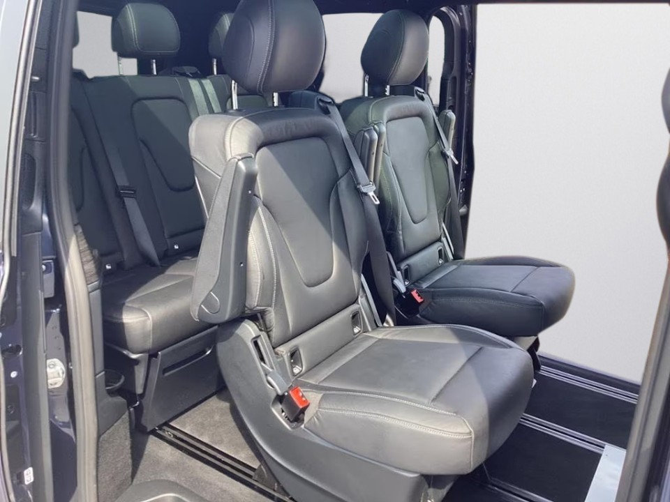 Mercedes-Benz EQV 300 - foto 14